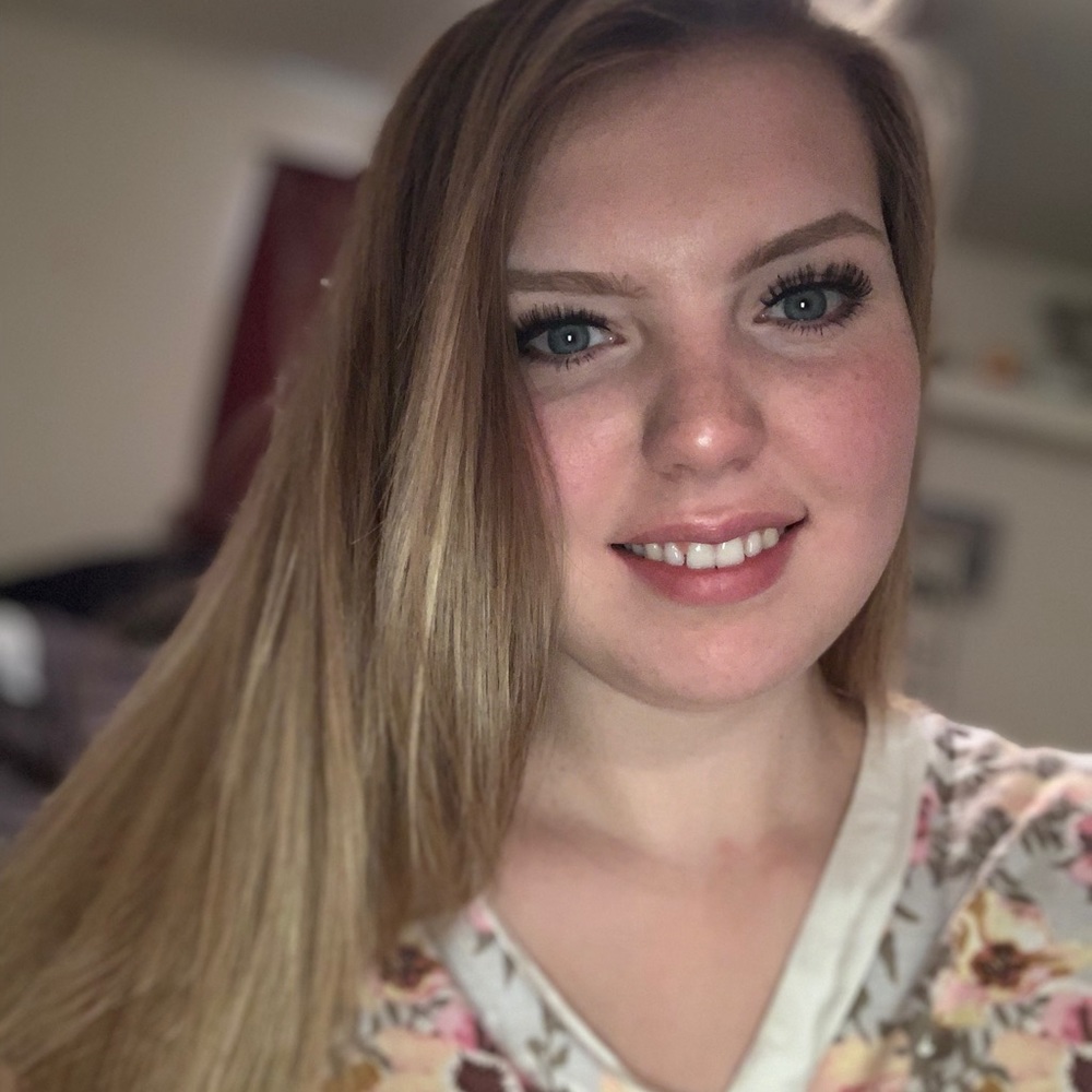 Meet your Posher, Alixandra